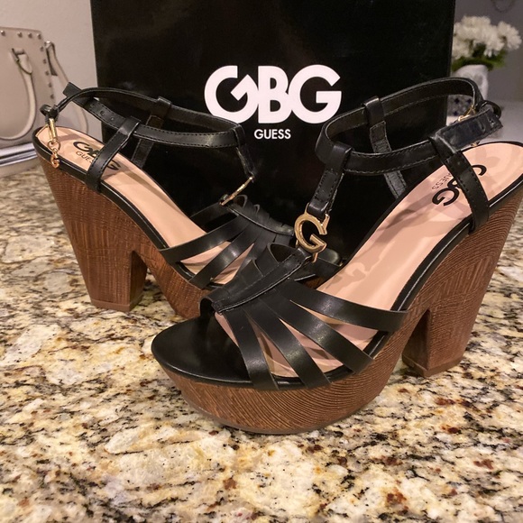 GUESS HEELS - Picture 3 of 3